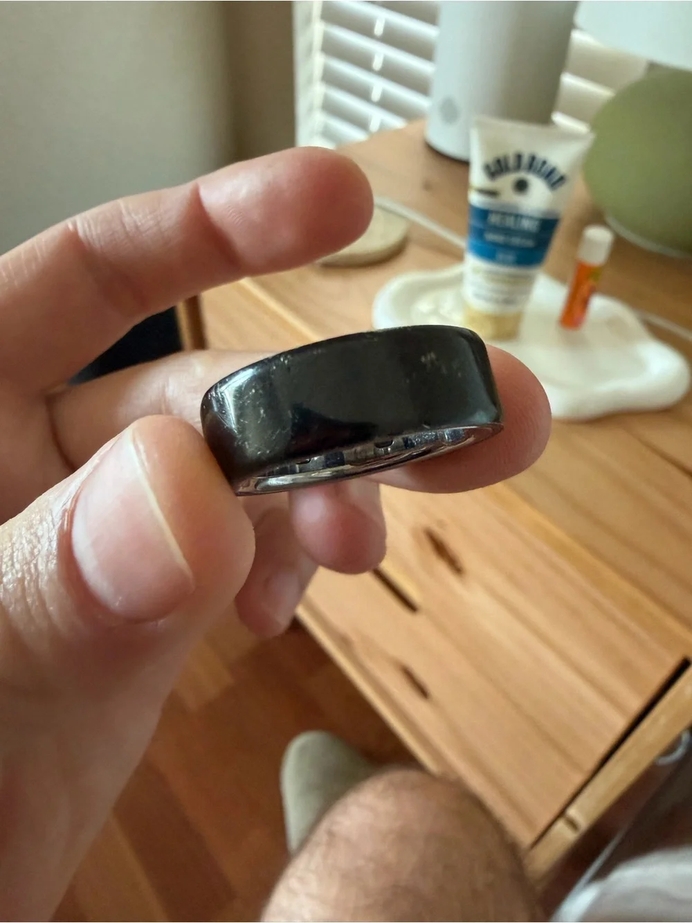 Oura Gen4 Ring with Magnetic Wired Charger Pad in Silver